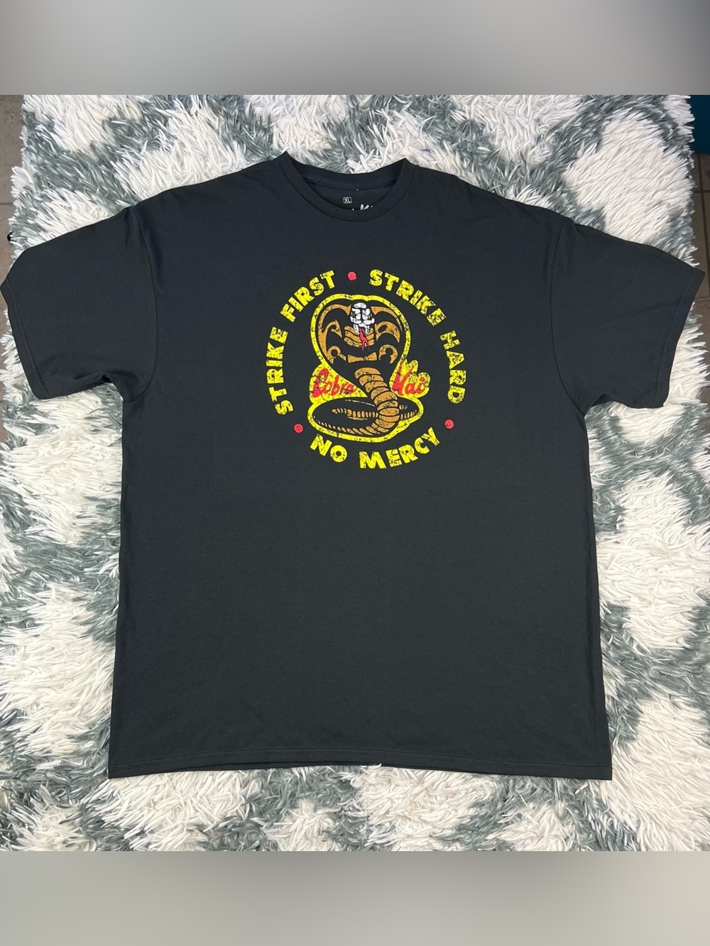Ripple Junction Cobra Kai Men’s Black Graphic T-shirt Size XL